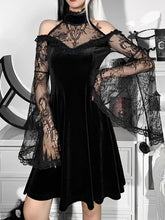 Robe gothique dentelle noir transparente