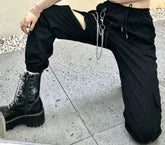 Pantalon gothique femme coupe survêtement noir