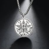 Collier gothique pentagramme argenté blanc