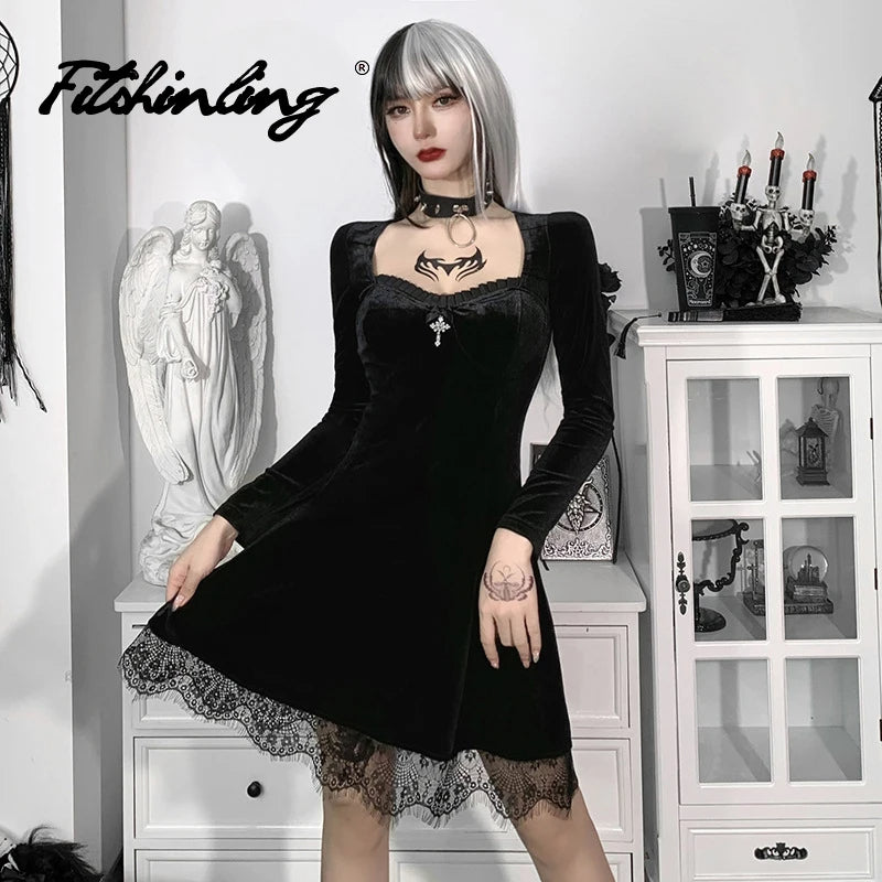 Robe gothique noir en velour style e-girl