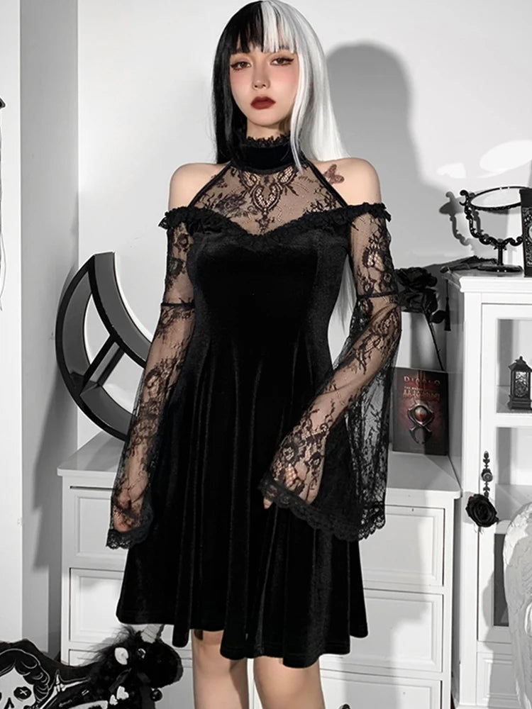 Robe gothique dentelle noir transparente
