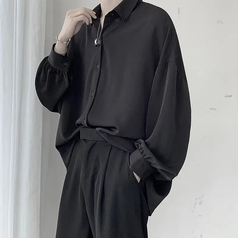 Chemise gothique uni noir style oversize