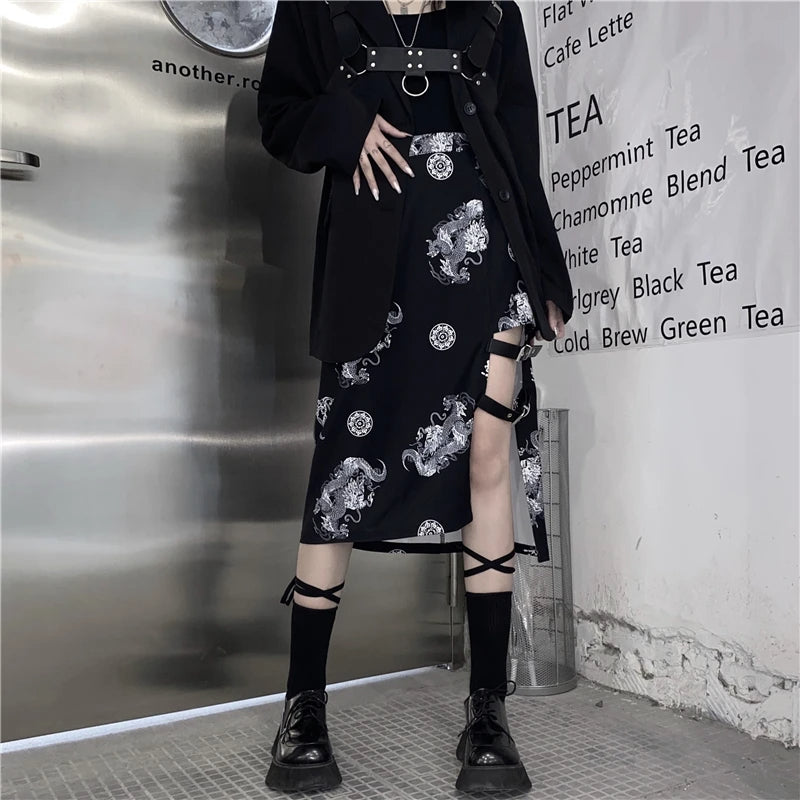 Jupe gothique femme noire asymétrique taille haute