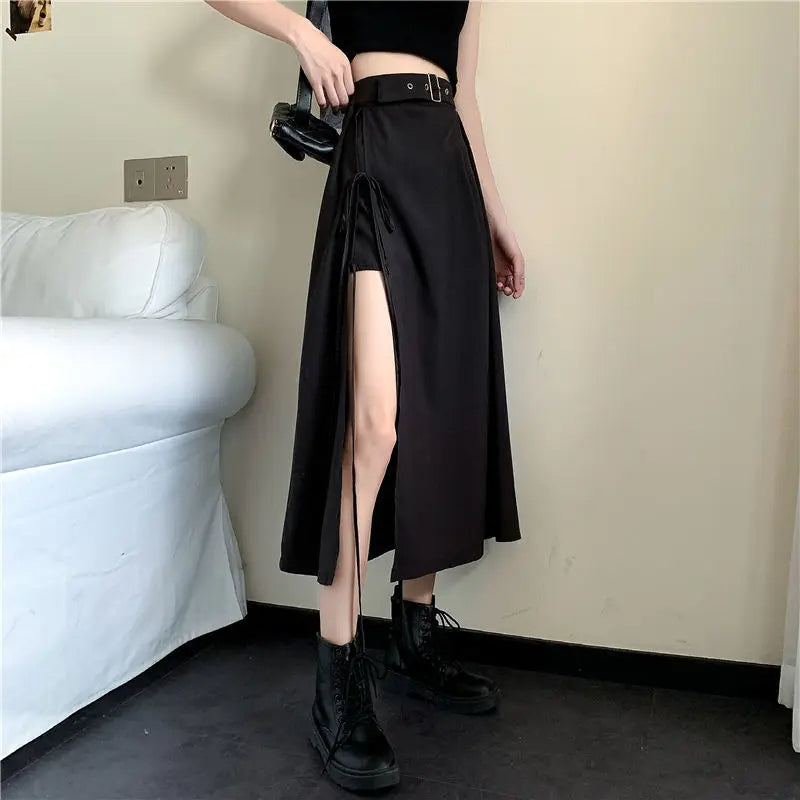 Jupe gothique femme noire asymétrique taille haute