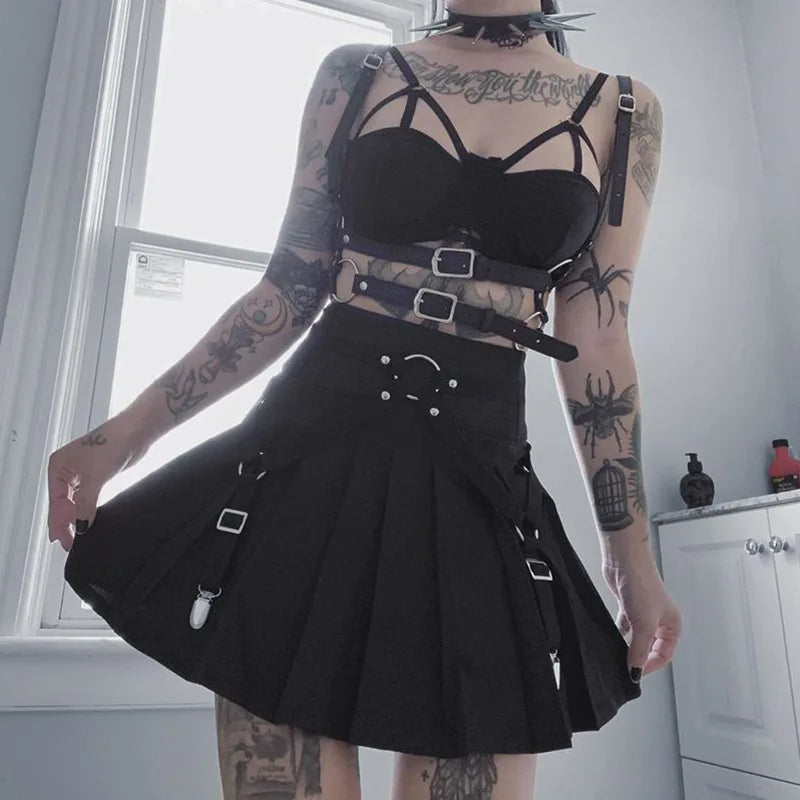 Jupe gothique femme plissée avec bretelles inversés