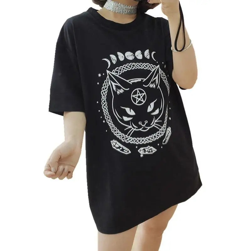 Tee shirt gothique femme avec imprimé chat satanique